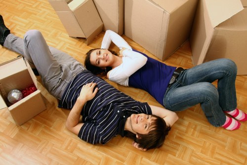 Moving truck support for flats and homes in Tooting