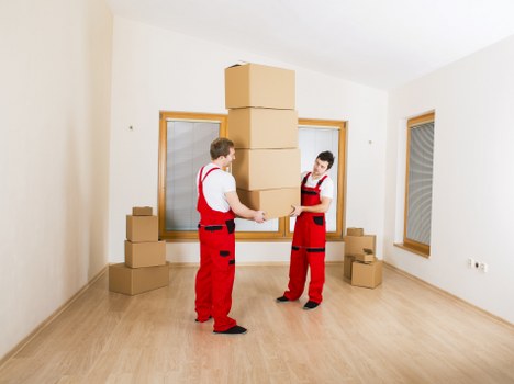 Careful packing and loading support for a move in Tooting